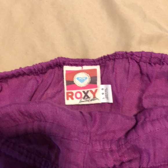 Sexy Roxy Halter Top - Picture 2 of 3